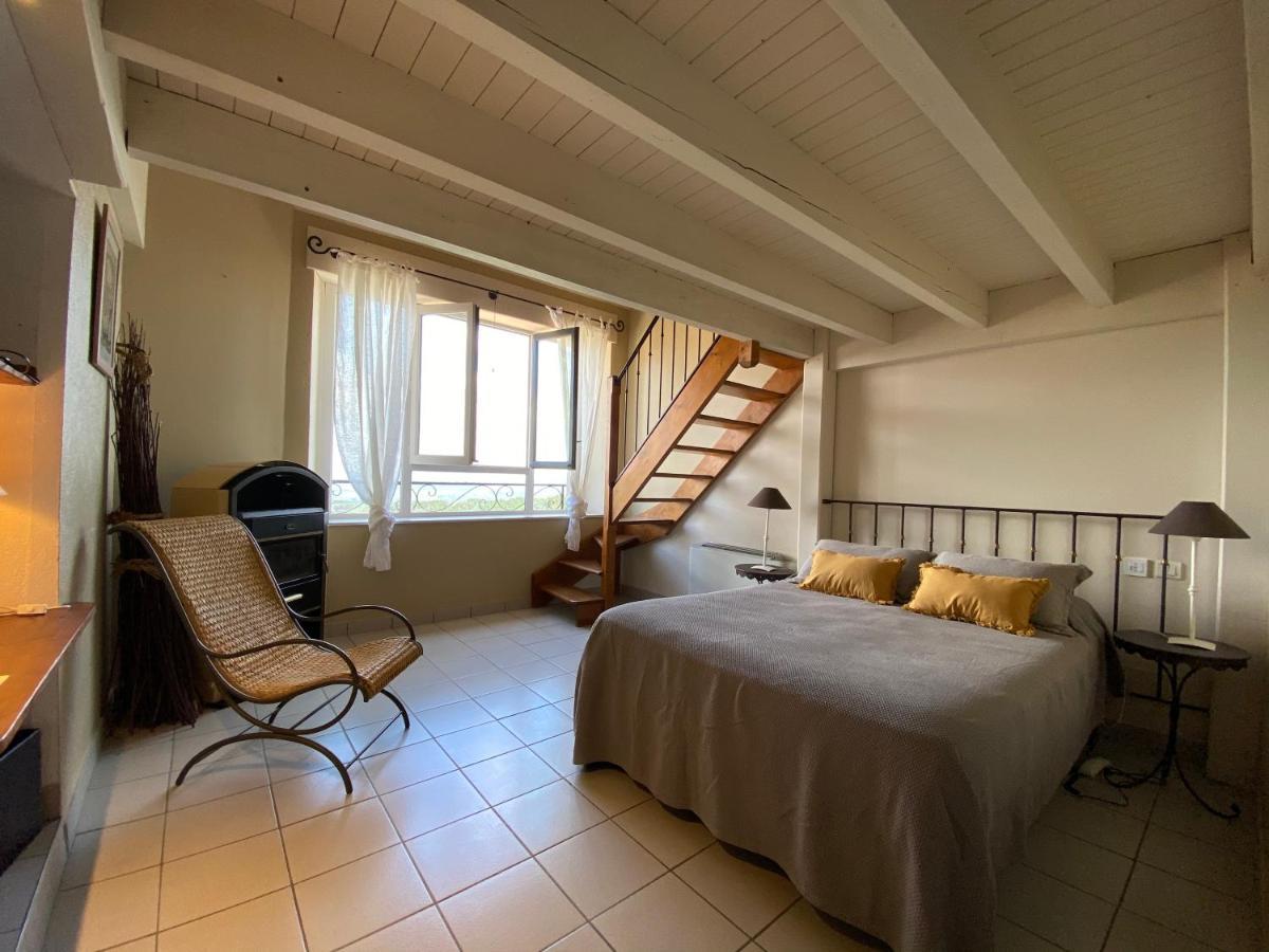 Auberge De La Tour De Brison Sanilhac エクステリア 写真